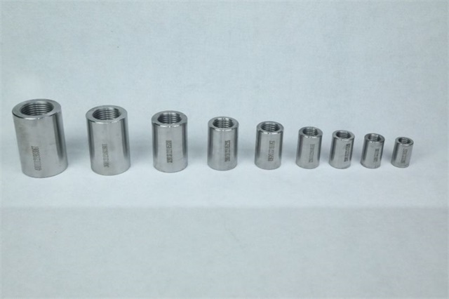 理塘直螺纹钢筋套筒设备